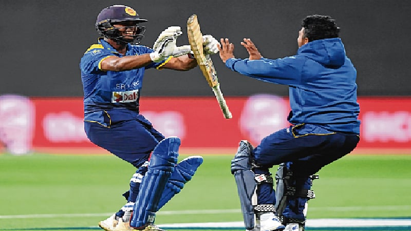 Gunaratne fireworks win T20 series for Sri Lanka