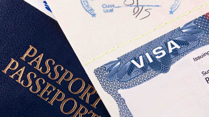 US Clarifies Green Card Rules After Confusion, Says Most Applicants Can Stay During Processing