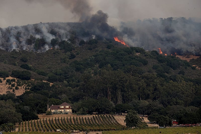 Donald Trump warns to pull California wildfire aid