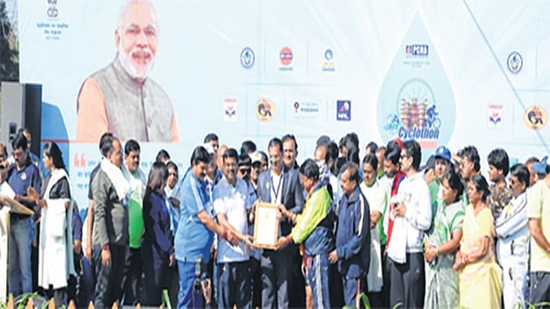 Indore: Record 30,000 take green ride to make India healthier