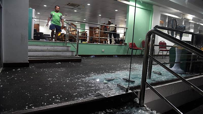 Nidahas Trophy: Bangladesh dressing room glass door found broken