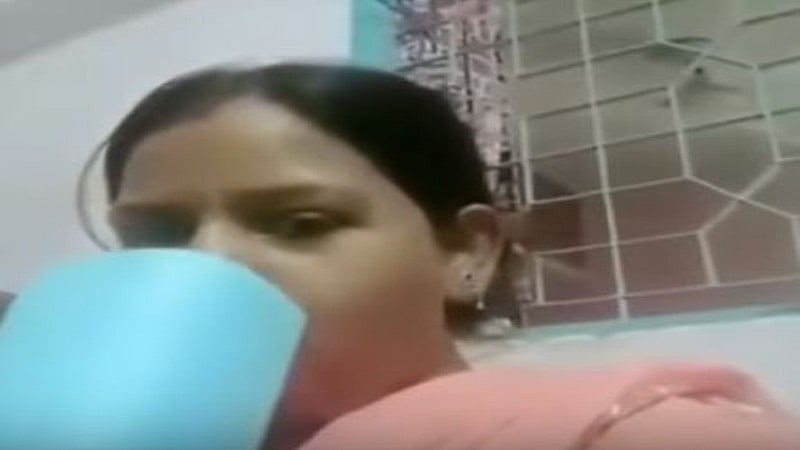 After Dancing Uncle, this woman telling friends ‘Chai Pi Lo’ in infuriating manner is the new internet sensation