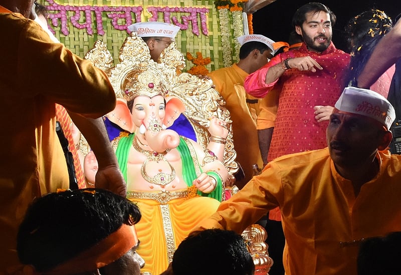 Mumbai: Anant Ambani getting Ganpati idol from Lalbaug on the eve of Ganesh Chaturthi, in Mumbai on Wednesday, Sept 12, 2018. (Photo by Bhushan Koyande)