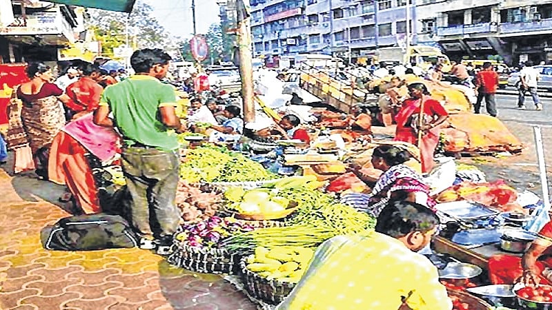 Mumbai: BMC approves over 10,000 hawking pitches across city