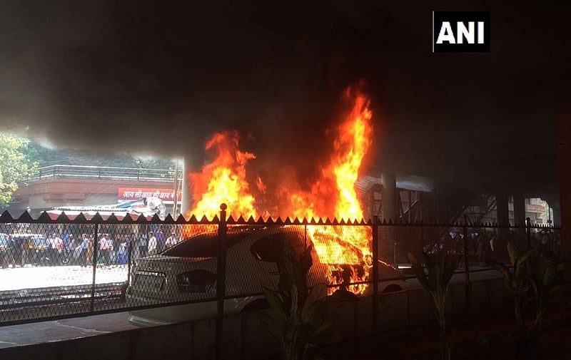 Mumbai: Moving car catches fire near Chakala Metro station in Andheri, no one injured