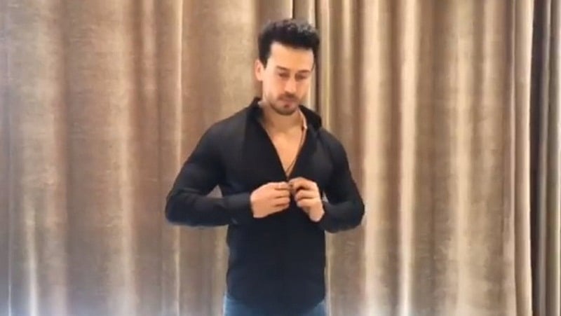 Hrithik is looking better than before, says Tiger Shroff