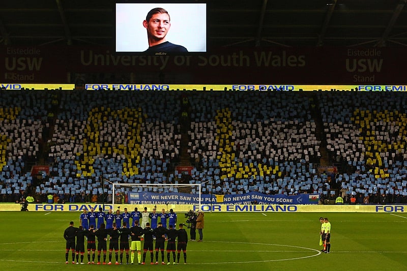 A minute of silence, black armbands during UEFA matches to pay tribute to Emiliano Sala