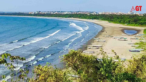 Those who enjoy noise stay in North Goa, while those looking for serenity opt for South Goa.