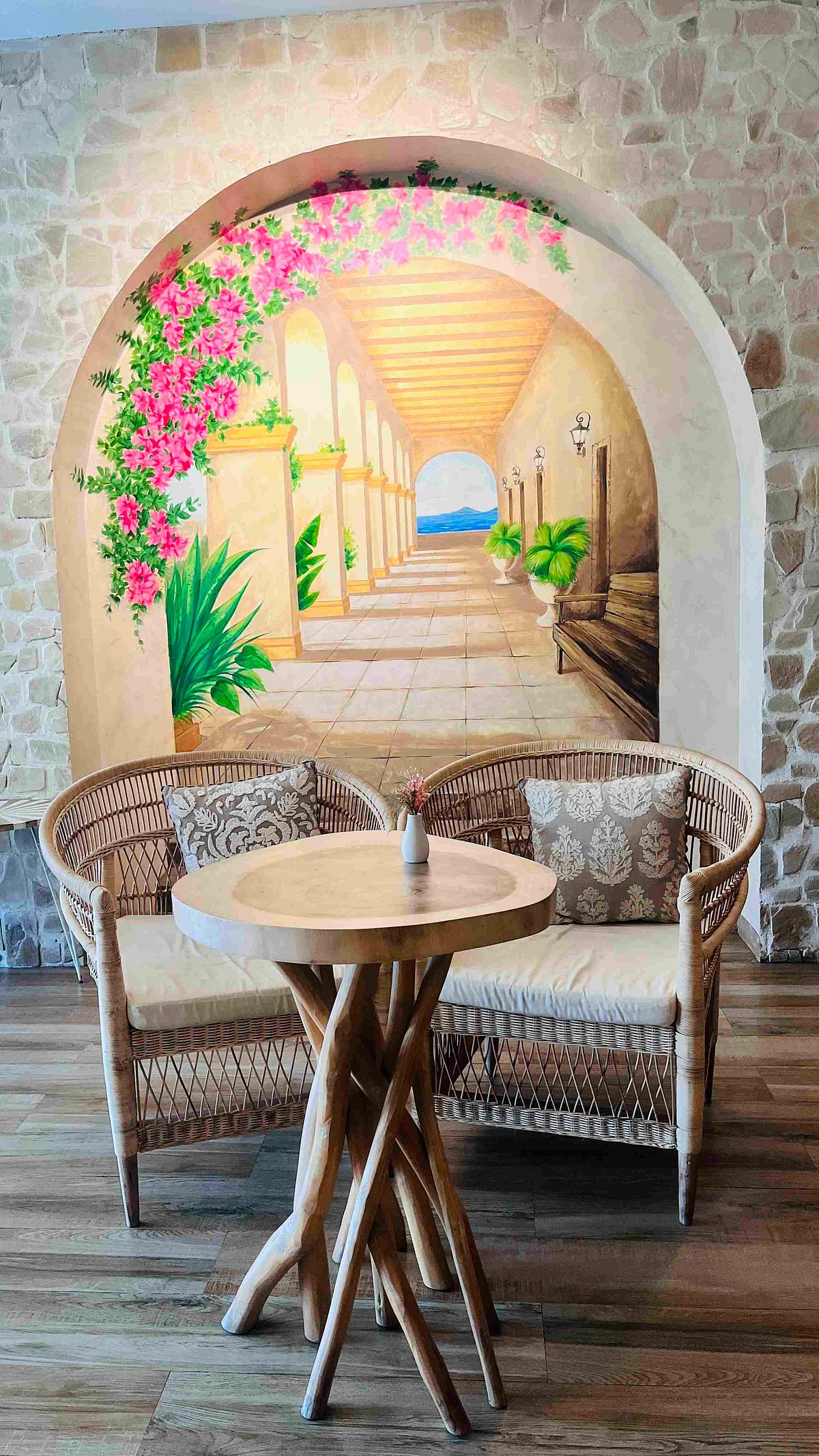 Explore bold flavours and artistic ambience at Off White in Goa