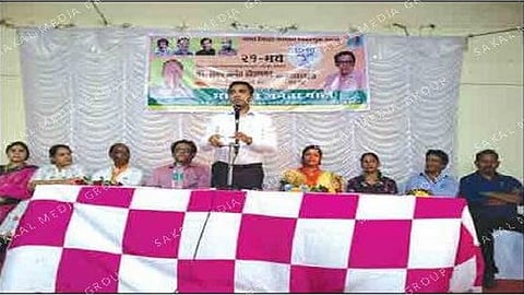 Chief Minister assures to provide 8000 jobs 