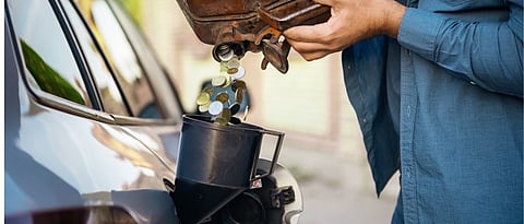 Starting from a price line of Rs 90.40 a litre on May 1, petrol is now priced at Rs 101.19 a litre in the national capital, rising by a sharp Rs 10.79 per litre in last 74 days. (Gomantak Times)
