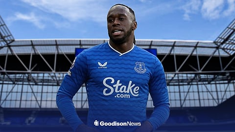 Aaron Wan-Bissaka in an Everton shirt outside of Hill Dickinson stadium.