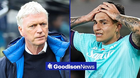 Everton manager David Moyes looking concerned with Bologna striker Santiago Castro