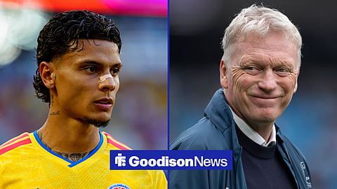 Richard Rios in action for Colombia, with David Moyes smiling alongside him