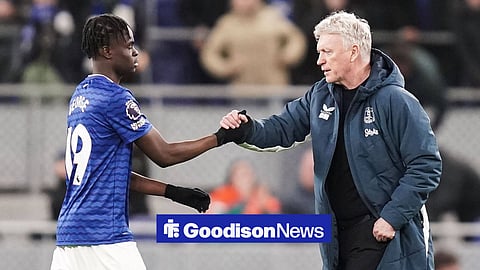 Tyrique George and David Moyes shaking hands