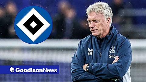 Everton manager David Moyes with Hamburg's crest in a circular inset