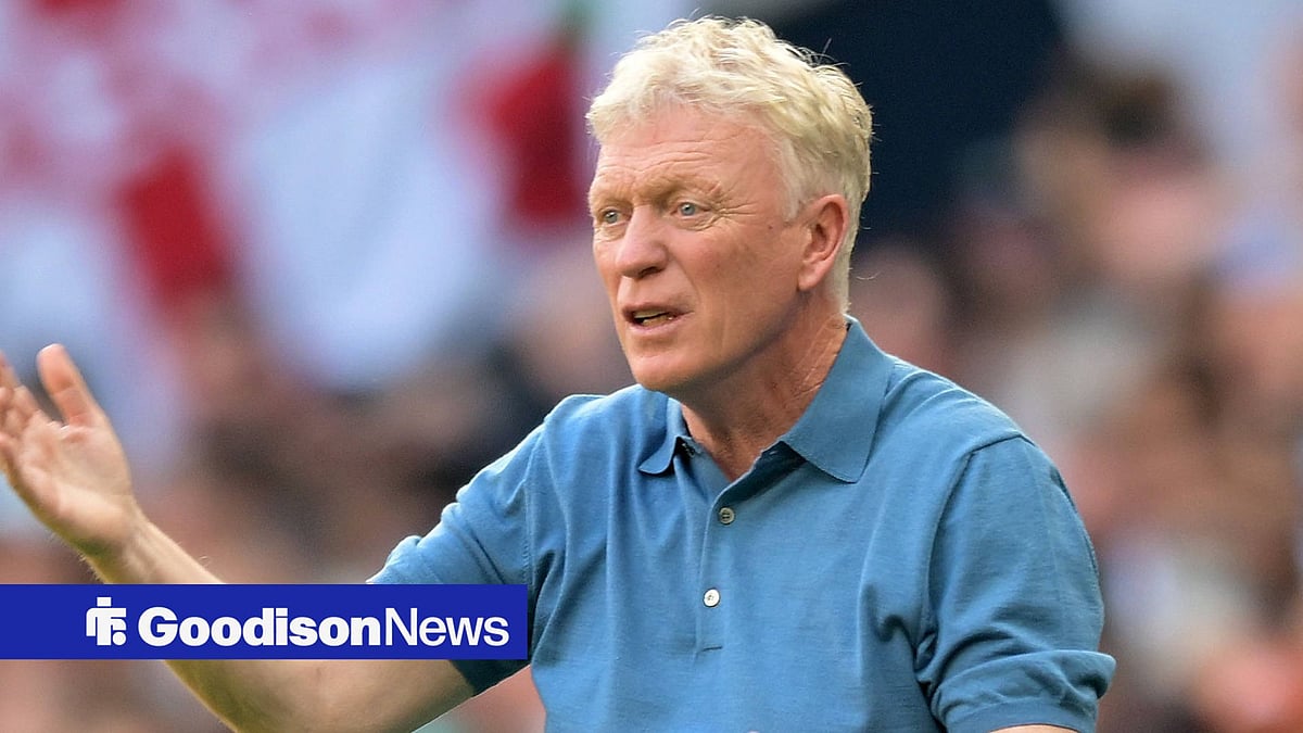 Lincoln City beat Everton in transfer race for new signing as deal agreed