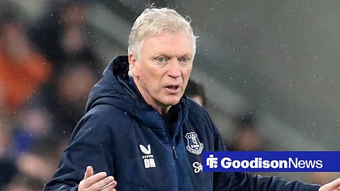 David Moyes looking upset at Everton