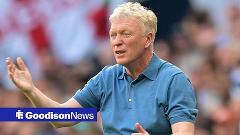 David Moyes with his hands up at Everton