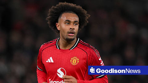 Joshua Zirkzee in action for Manchester United