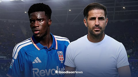 Everton transfer target Assane Diao in action for Como alongside Cesc Fabregas ahead of Hill Dickinson 