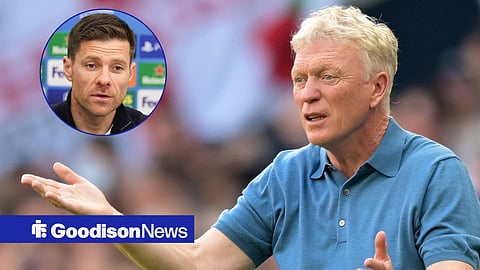 Everton manager David Moyes gesticulating with Chelsea manager Xabi Alonso in a circular inset