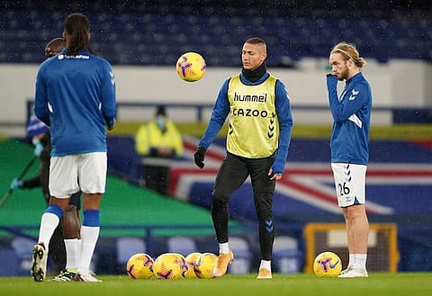 View: Tom Davies failed to take golden opportunity v Arsenal