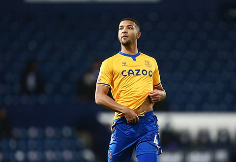 Sky Sports journalist blasts Mason Holgate for costly mistake v Aston Villa