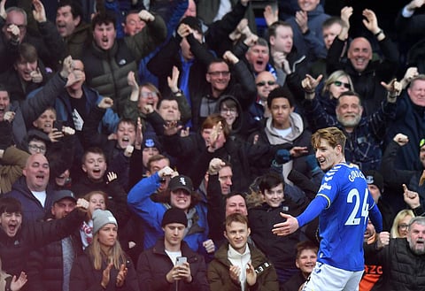 Trevor Sinclair claims it's 'impossible' to call relegation battle between Everton and Burnley