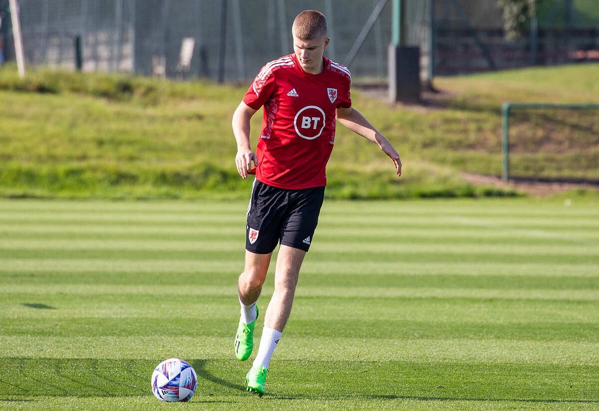 Journalist reveals Everton interest in 'Tremendous' Jordan James, Euro clubs also watching him
