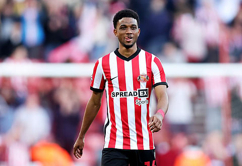 Everton target Amad Diallo is set to stay at Manchester United after knee injury