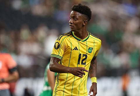 Demarai Gray transfer 'suddenly' in 'jeopardy' as Everton ace ready to jet out with visa sorted - Sky Sports