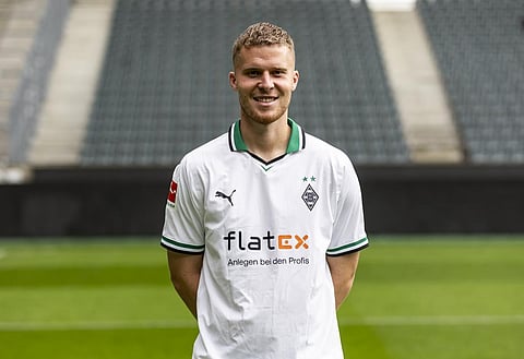 Everton appear to hijack Wolves transfer pursuit for Nico Elvedi