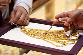 Trump pauses Iran strike — and Dubai gold prices react