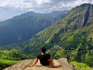 5 countries UAE travellers love to visit on a budget