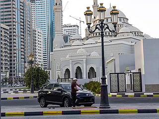 Illustrative image. Under the Federal Traffic Law (Article 60), parking behind other vehicles and blocking their way carries a fine of Dh500.