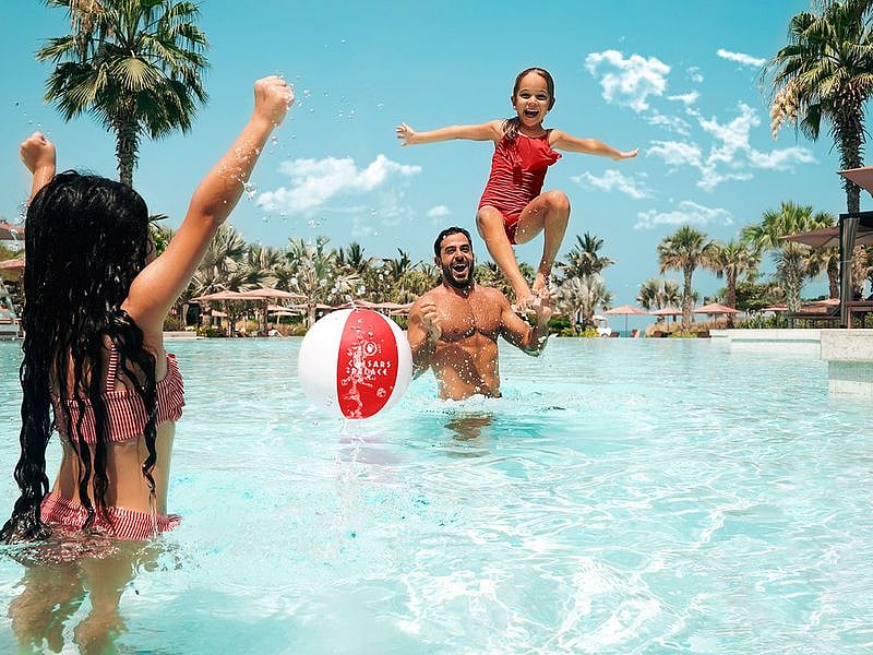 Domestic getaways saw a major boost, with more residents trading long-haul trips for local luxury, restaurant-hopping, and short escapes within the UAE. 