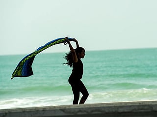 NCM warns of fog, dust and rough seas as temperatures dip.