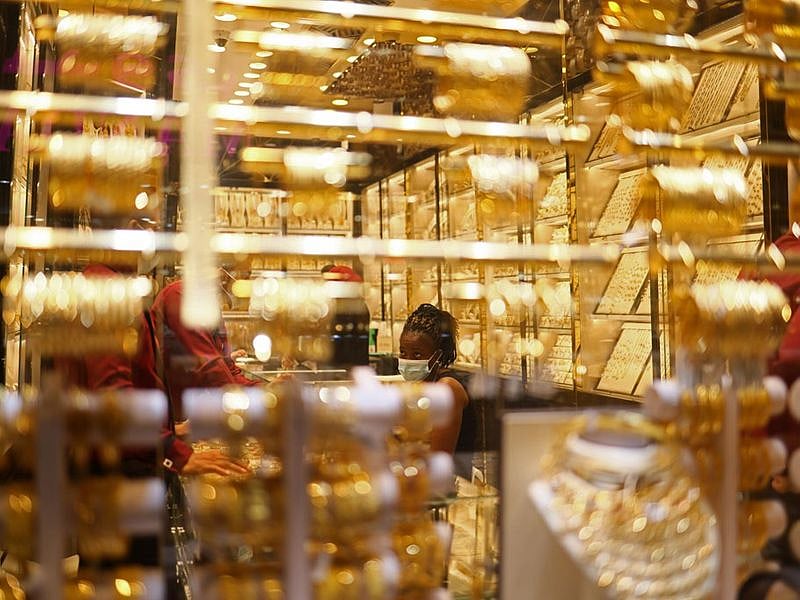 Dubai gold drops below Dh600 as global rates dip