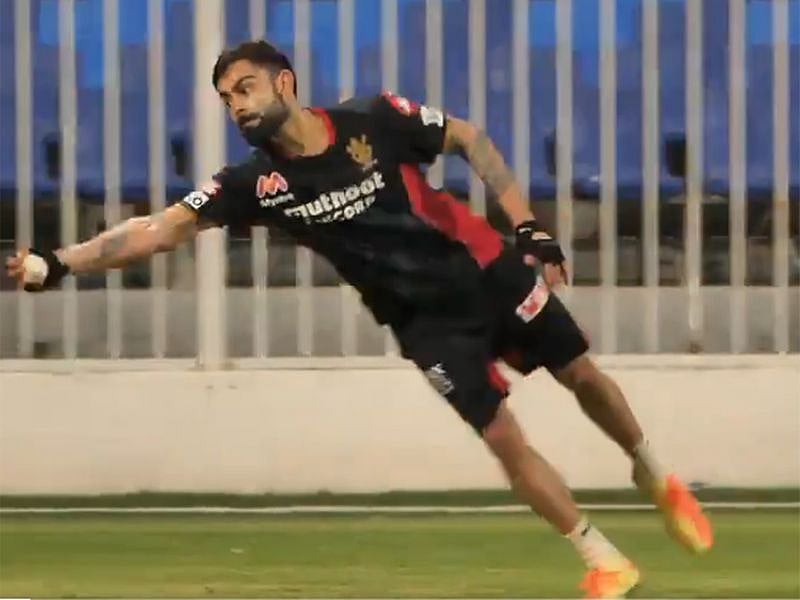 Virat Kohli makes a stunning catch for RCB.