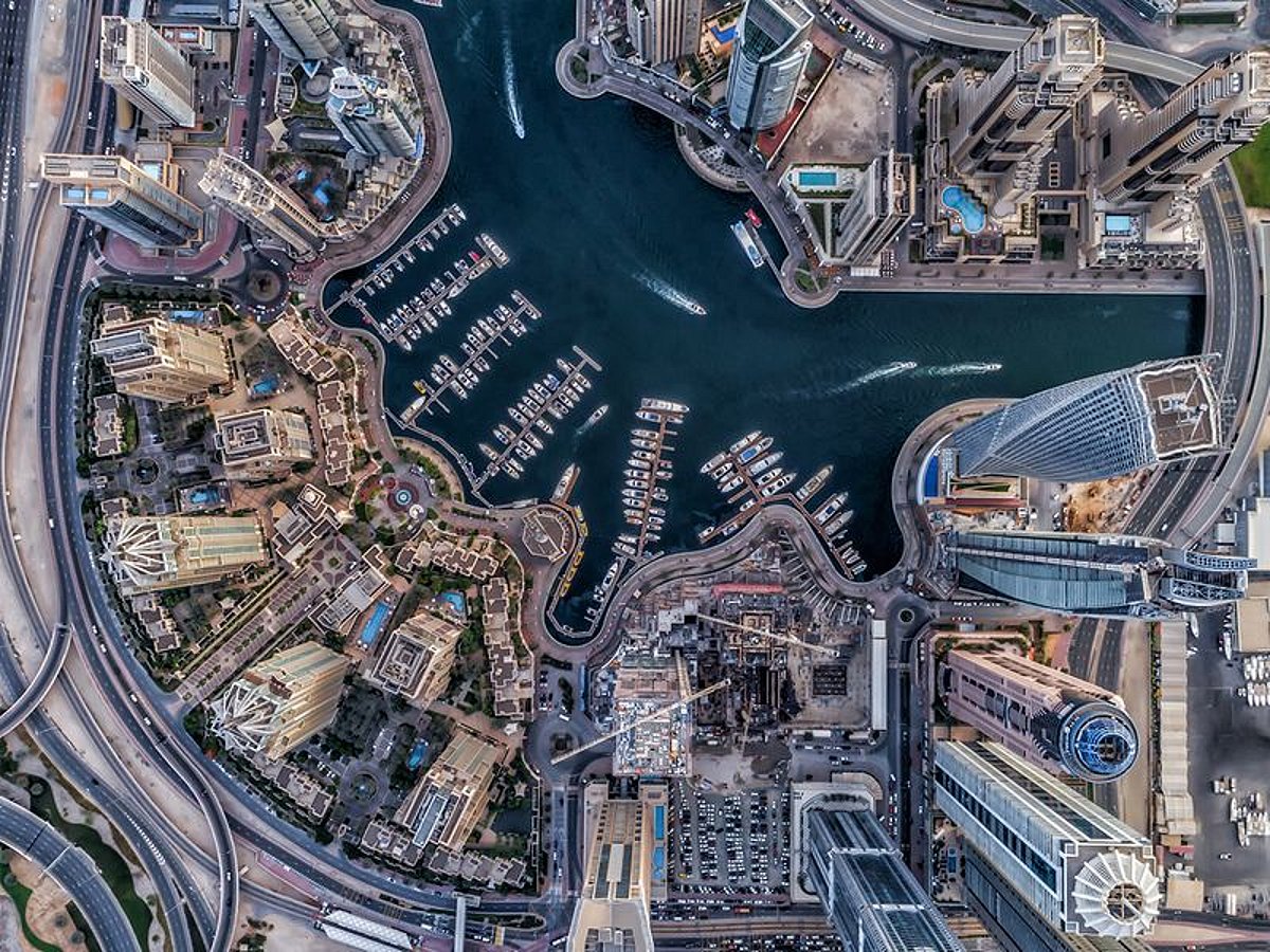 Immobilienverkäufe in Dubai erreichen 221,3 Milliarden Dh im ersten Halbjahr 2026, da Wiederbelebung im Juni und Off-Plan-Deals starke Investorennachfrage anzeigen. Immobilienverkäufe in Dubai erreichen 221,3 Milliarden Dh im ersten Halbjahr 2026, da Wiederbelebung im Juni und Off-Plan-Deals starke Investorennachfrage anzeigen.