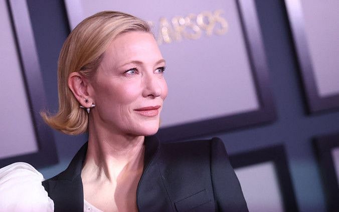 Cate Blanchett 1-1670051392704