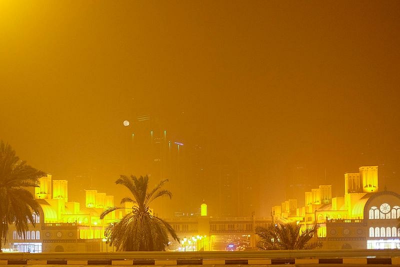 20220516 sharjah dusty weather