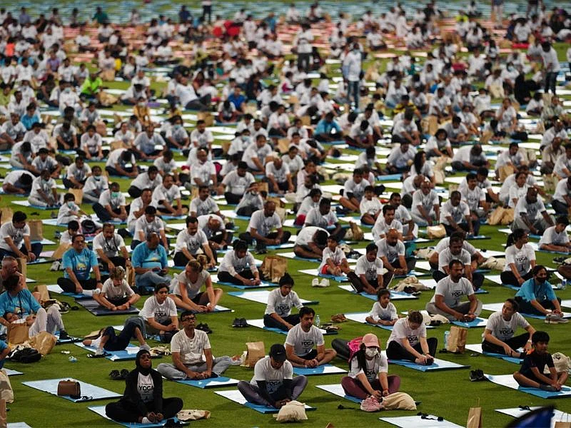 Thousands participate in largest-ever yoga event in Abu Dhabi International Yoga Day
