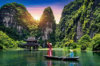 With the Asean (Association of Southeast Asian Nations), Vietnam is a fast-rising star for international tourism. 