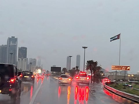 Rainy weather disrupts Dubai-Sharjah traffic: Accidents and slowdowns