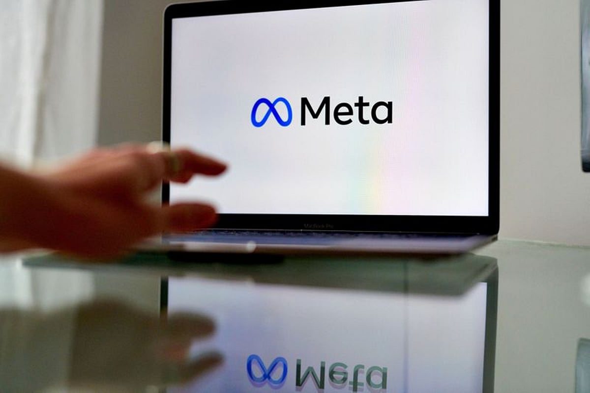 Meta alerts young Australians to download their data before social ...