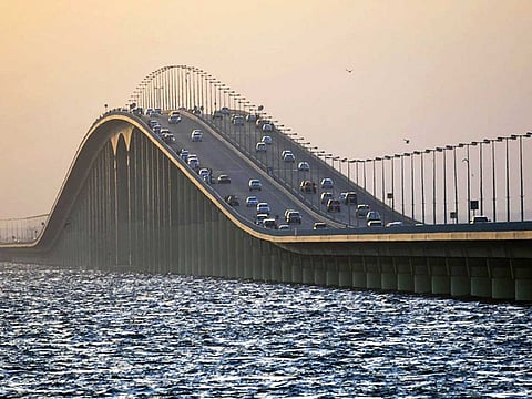 Key Gulf route closed as authorities prioritise commuter safety.