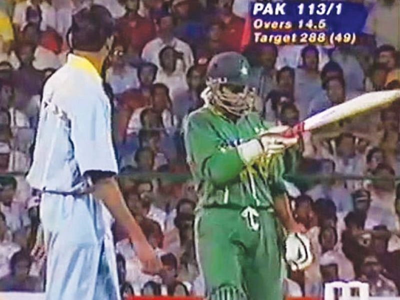 A screen grab of the Aamer Sohail and the Venkatesh Prasad incident during the 1996 World Cup