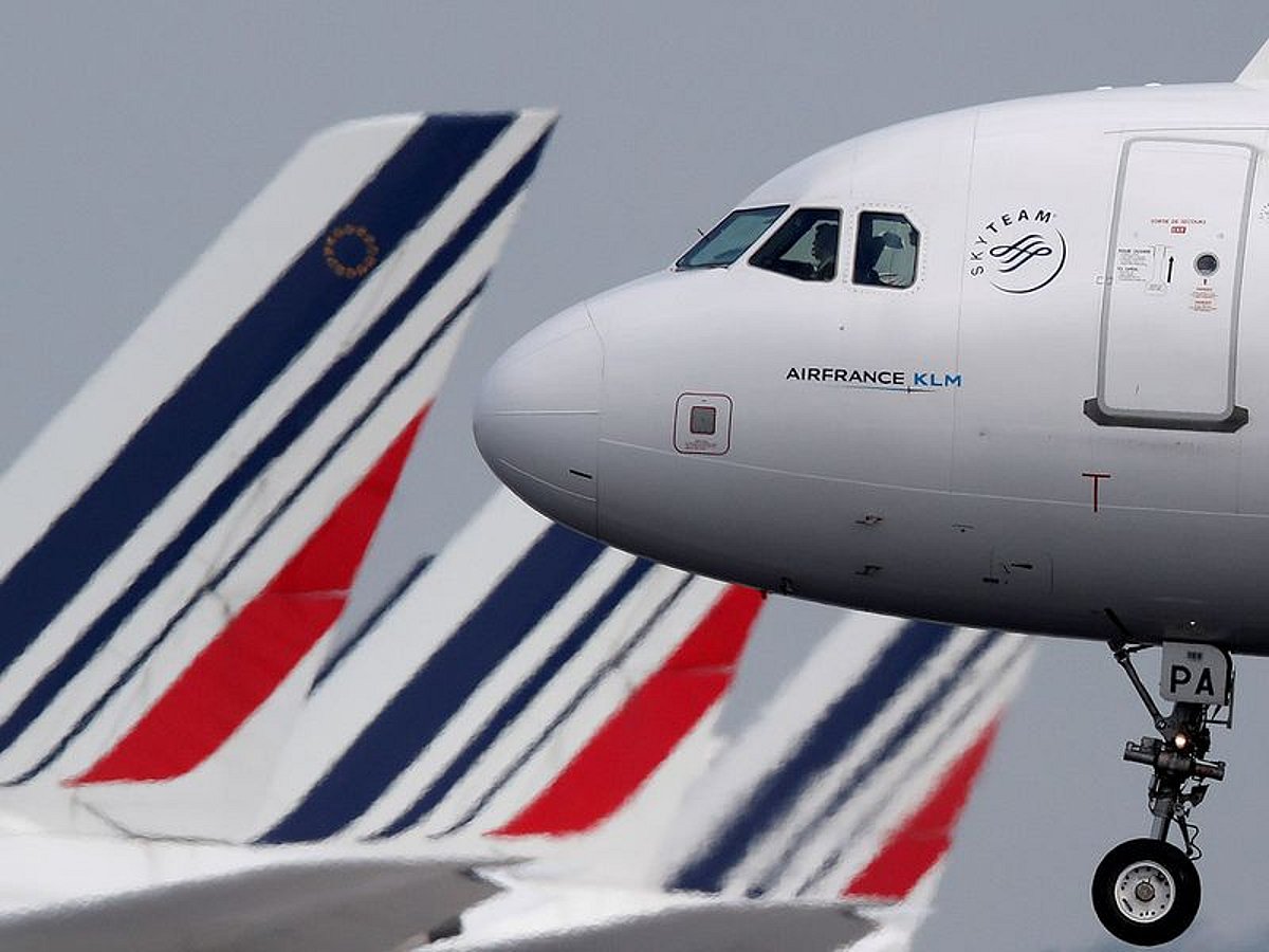 Air France stellt Dubai-Verbindungen ein, da US-Iran-Spannungen den regionalen Reiseverkehr beeinträchtigen. Air France stellt Dubai-Verbindungen ein, da US-Iran-Spannungen den regionalen Reiseverkehr beeinträchtigen.